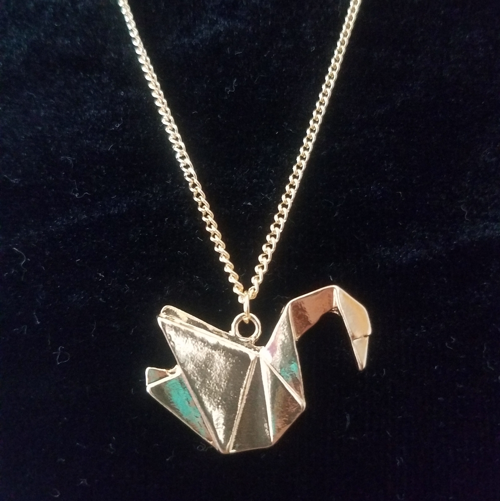 1 LEFT - HP - Origami Paper Crane Pendant Necklace - Picture 5 of 5